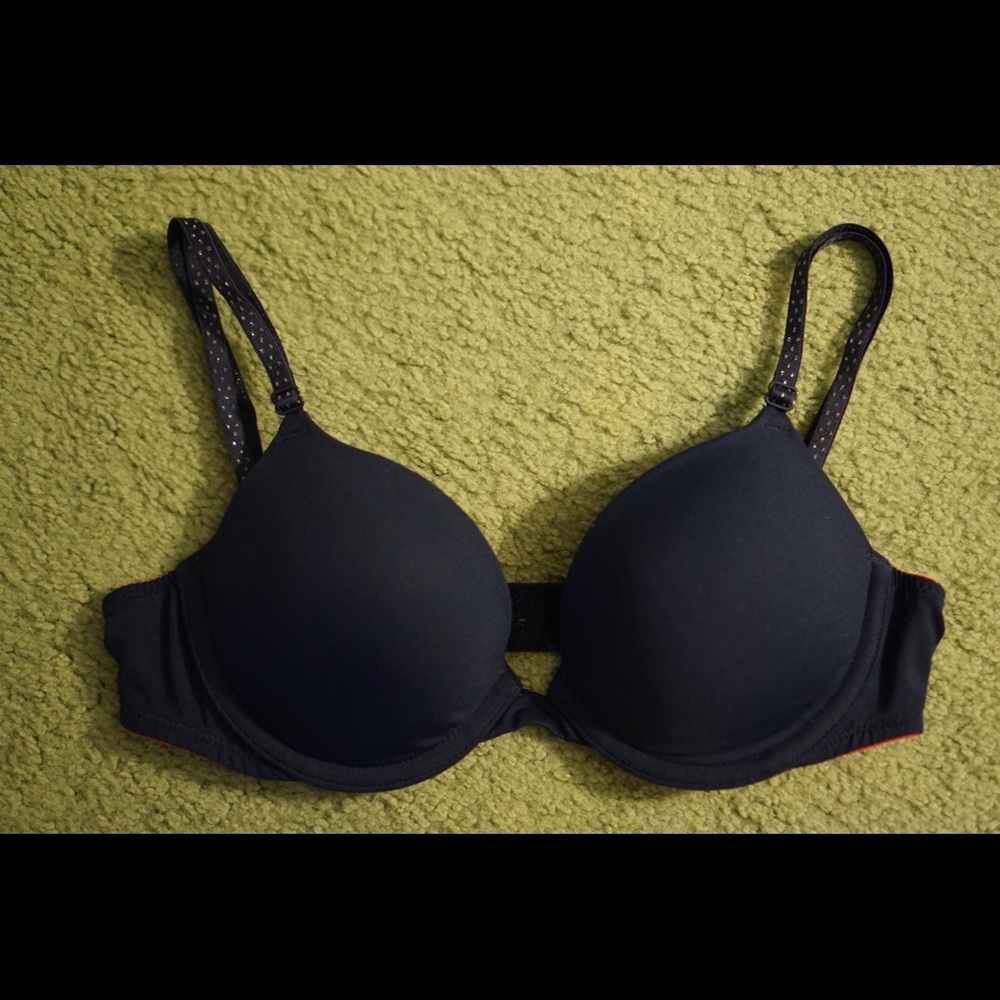 PINK Wear Everywhere Demi Bra 32A